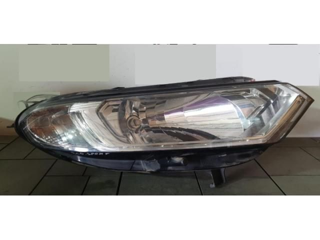 bontott FORD ECOSPORT Jobb Fényszóró