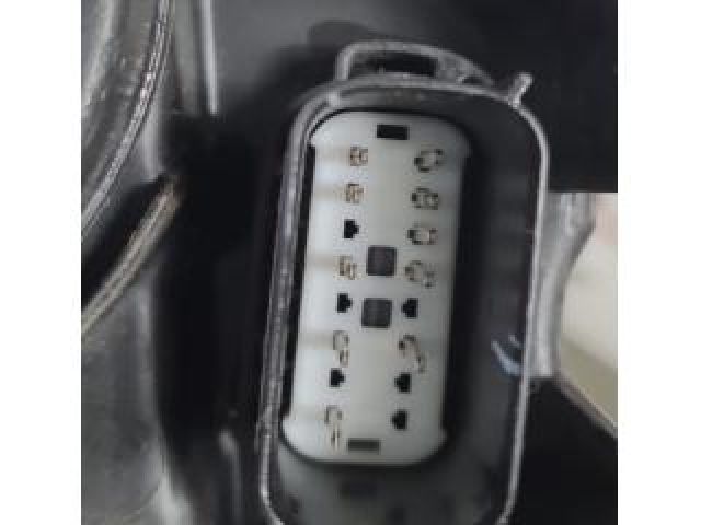 bontott FORD ECOSPORT Jobb Fényszóró