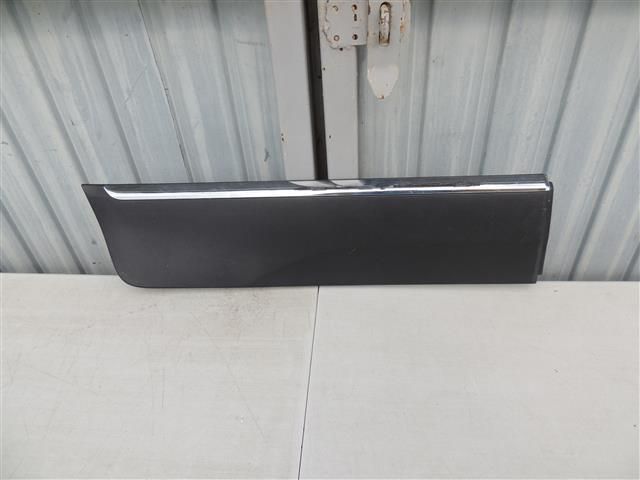 bontott FORD ECOSPORT Jobb hátsó Ajtó Díszléc