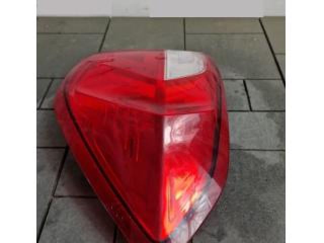 bontott FORD ECOSPORT Jobb Külső Hátsó Lámpa