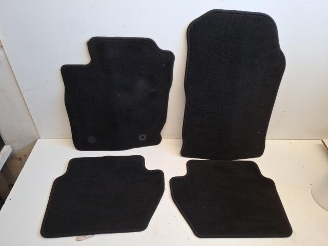 bontott FORD ECOSPORT Padlószőnyeg