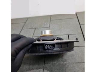 bontott FORD EDGE Bal hátsó Hangszóró