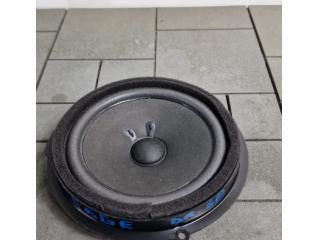 bontott FORD EDGE Jobb hátsó Hangszóró