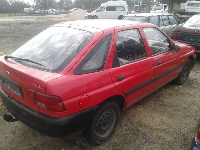 bontott FORD ESCORT Jobb első Lengőkar