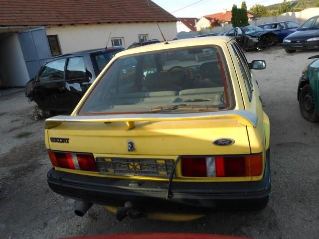 bontott FORD ESCORT Motor (Fűzött blokk hengerfejjel)