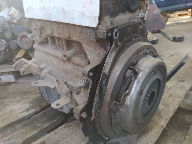 bontott FORD ESCORT Motor (Fűzött blokk hengerfejjel)