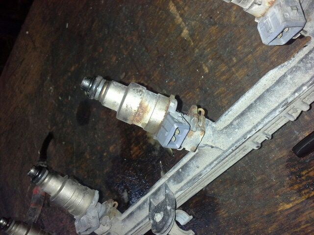 bontott FORD ESCORT Porlasztó (1 db)