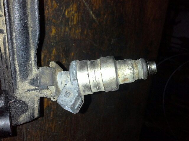 bontott FORD ESCORT Porlasztó (1 db)