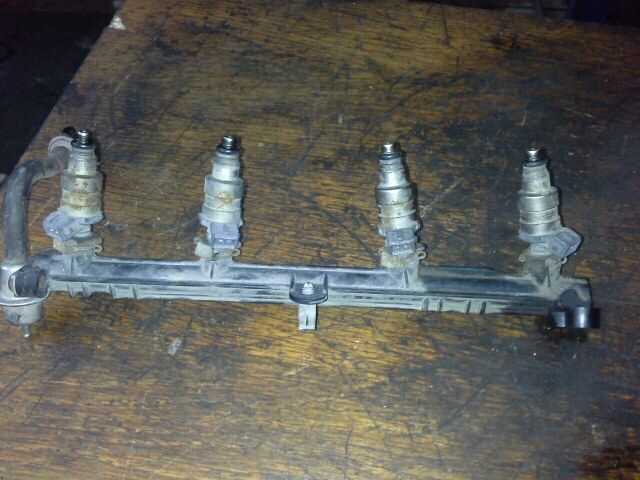 bontott FORD ESCORT Porlasztó (1 db)