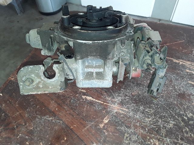 bontott FORD ESCORT Központi Injektor