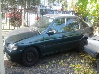 bontott FORD ESCORT Bal első Kerékagy