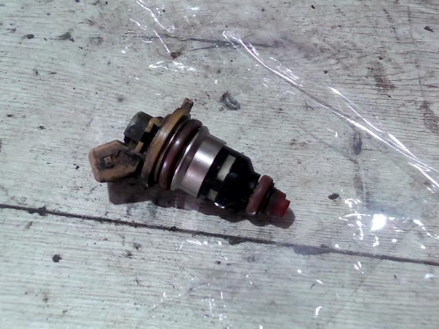 bontott FORD ESCORT Porlasztó (1 db)