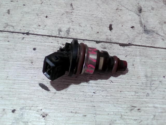 bontott FORD ESCORT Porlasztó (1 db)