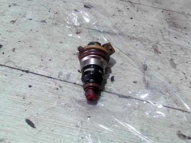 bontott FORD ESCORT Porlasztó (1 db)