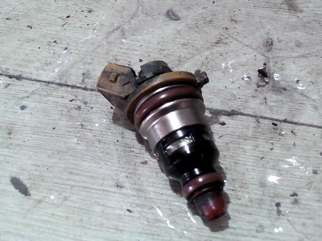 bontott FORD ESCORT Porlasztó (1 db)