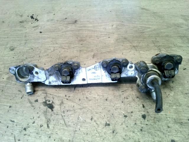 bontott FORD ESCORT Porlasztó Sor / Híd