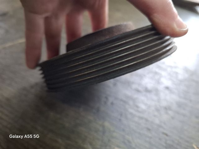 bontott FORD ESCORT Főtengely Szíjtárcsa