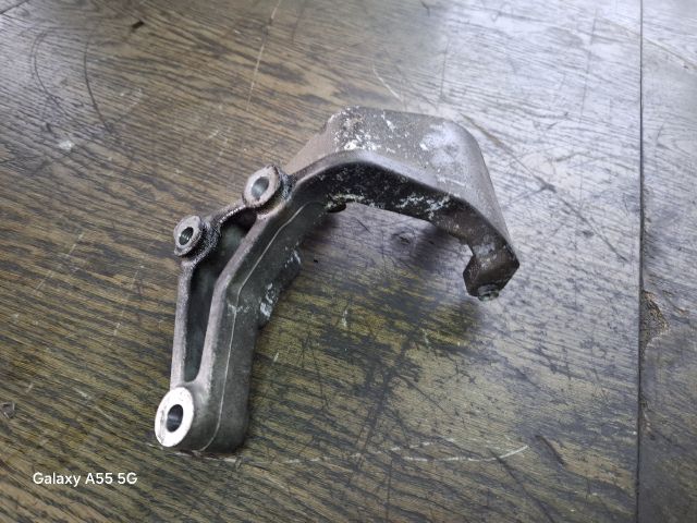 bontott FORD ESCORT Szervó Tartó Bak (Magában)