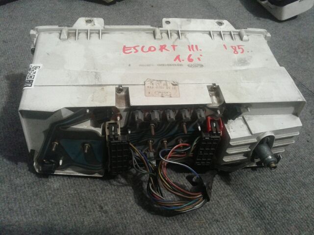 bontott FORD ESCORT Kilométeróra