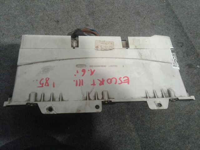 bontott FORD ESCORT Kilométeróra