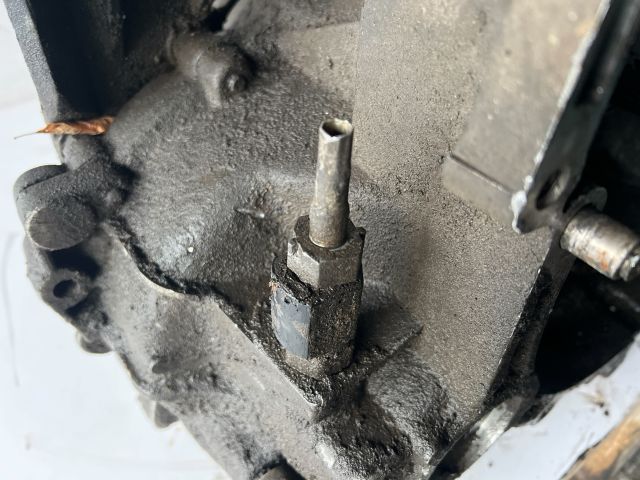 bontott FORD ESCORT Váltó (Mechanikus)