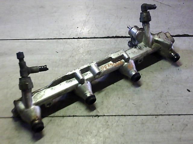 bontott FORD ESCORT Porlasztó Sor / Híd