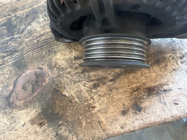 bontott FORD ESCORT Generátor