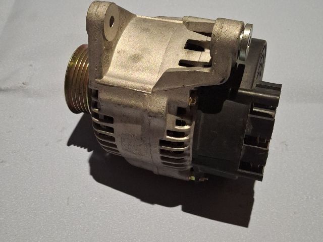 bontott FORD ESCORT Generátor