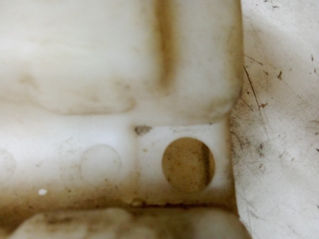 bontott FORD ESCORT Ablakmosó Tartály