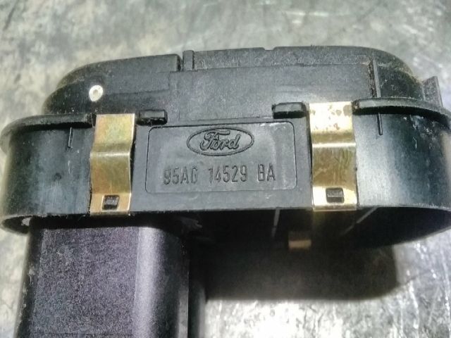 bontott FORD ESCORT Bal első Ablakemelő Kapcsoló