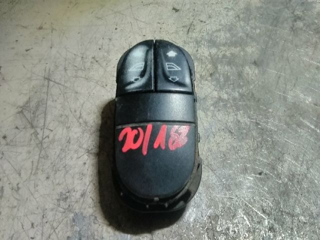 bontott FORD ESCORT Bal első Ablakemelő Kapcsoló