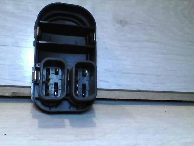 bontott FORD ESCORT Bal első Ablakemelő Kapcsoló