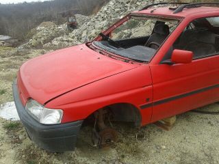 bontott FORD ESCORT Bal első Ajtó (Részeivel)