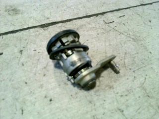 bontott FORD ESCORT Bal első Zárbetét