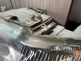 bontott FORD ESCORT Bal Fényszóró