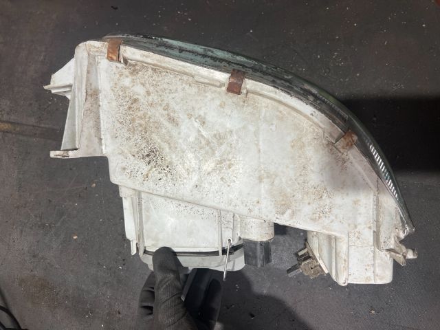 bontott FORD ESCORT Bal Fényszóró