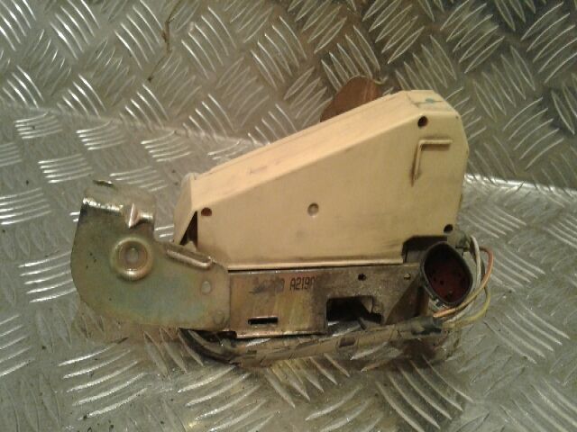 bontott FORD ESCORT Bal hátsó Ajtózár