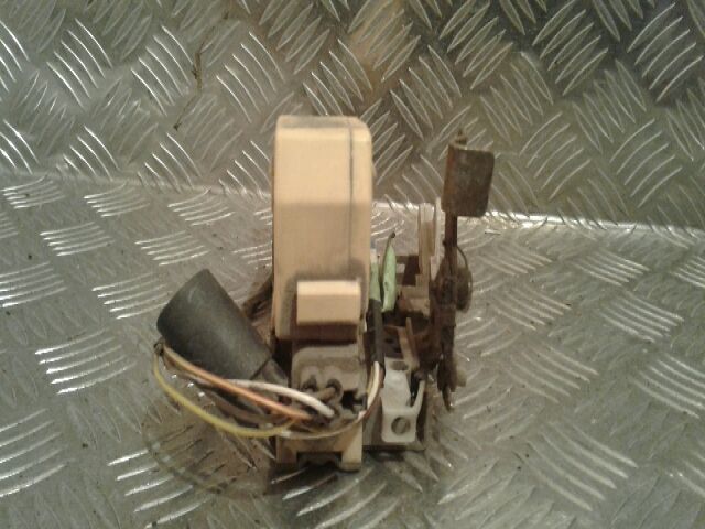 bontott FORD ESCORT Bal hátsó Ajtózár