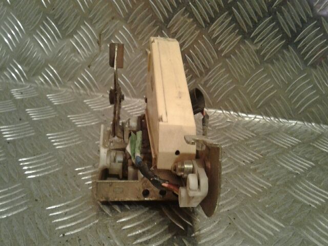 bontott FORD ESCORT Bal hátsó Ajtózár