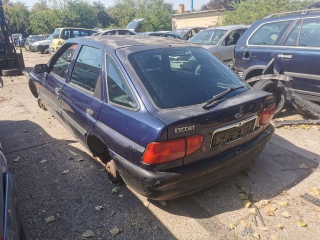 bontott FORD ESCORT Bal Hátsó Lámpa