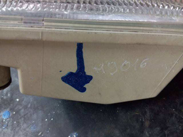 bontott FORD ESCORT Bal Ködfényszóró