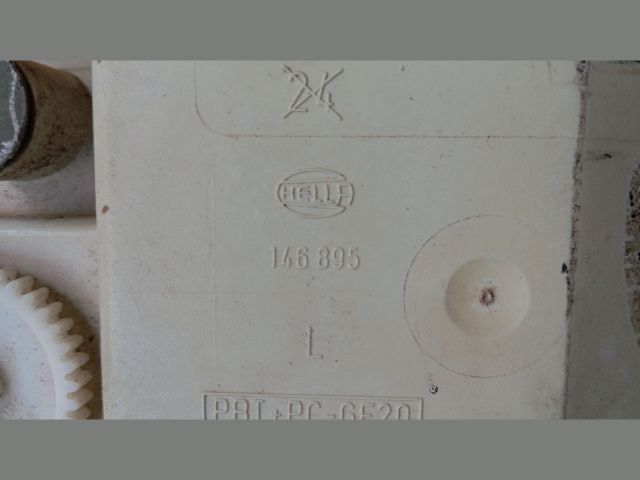 bontott FORD ESCORT Bal Ködfényszóró