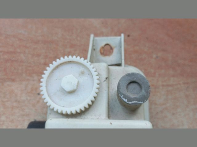 bontott FORD ESCORT Bal Ködfényszóró