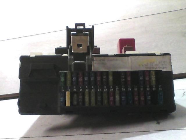 bontott FORD ESCORT Biztosítéktábla Utastér