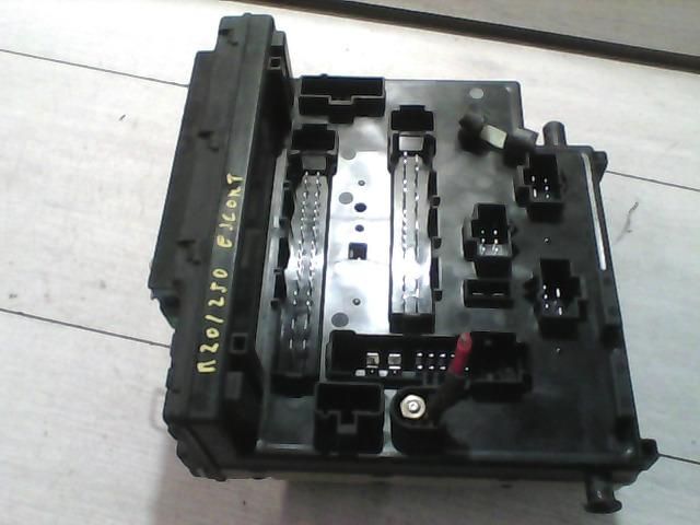 bontott FORD ESCORT Biztosítéktábla Utastér