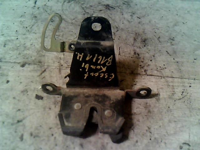 bontott FORD ESCORT Csomagtérajtó Zárszerkezet