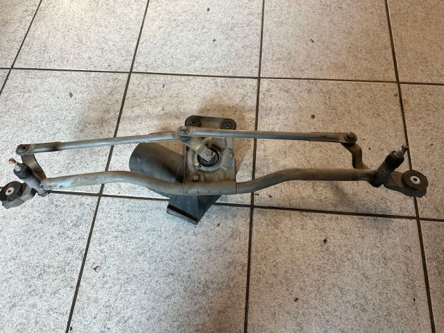 bontott FORD ESCORT Első Ablaktörlő Szerkezet Motorral