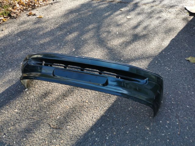 bontott FORD ESCORT Első Lökhárító (Részeivel)