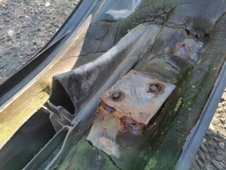 bontott FORD ESCORT Első Lökhárító (Részeivel)