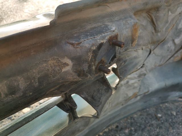 bontott FORD ESCORT Első Lökhárító (Részeivel)